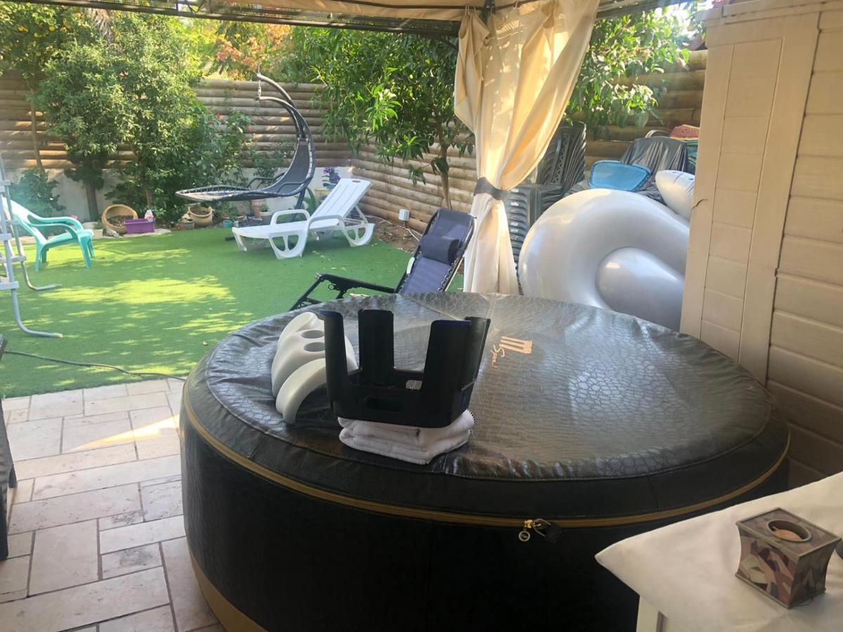 Ferienwohnung Charming Unit With Pool And Great Amenities Rischon LeZion Exterior foto
